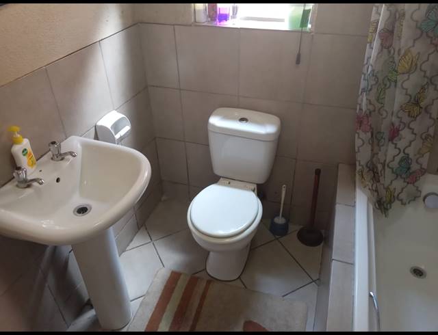 2 BEDROOM TOWNHOUSE FOR SALE IN ALBERTSDAL